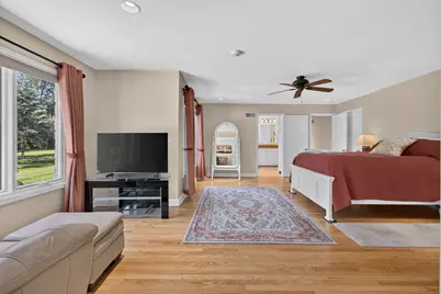 6717 N Holly Ct, Fox Point, WI 53217 - Photo 19
