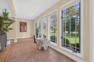 6717 N Holly Ct, Fox Point, WI 53217 - Photo 7