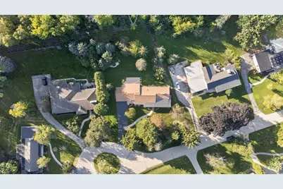 6717 N Holly Ct, Fox Point, WI 53217 - Photo 47