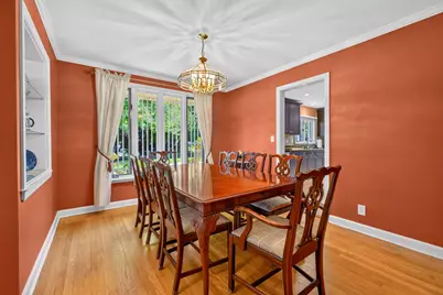 6717 N Holly Ct, Fox Point, WI 53217 - Photo 9