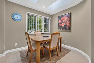 6717 N Holly Ct, Fox Point, WI 53217 - Photo 15