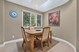 6717 N Holly Ct, Fox Point, WI 53217 - Photo 15