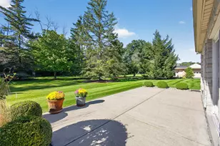 6717 N Holly Ct, Fox Point, WI 53217 - Photo 37