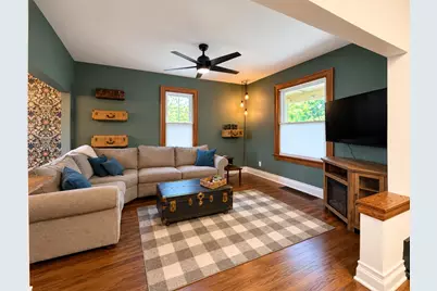 2819 S Clement Ave, Milwaukee, WI 53207 - Photo 11
