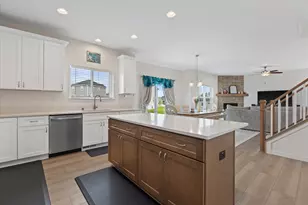 1377 Scotsland Ln, Oconomowoc, WI 53066 - Photo 3