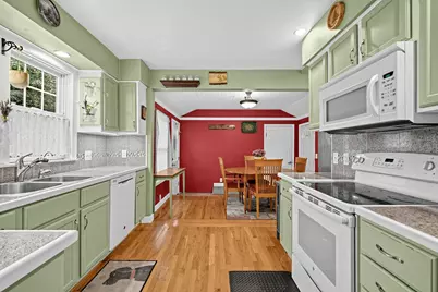 12865 W Lancaster Ave, Waukesha, WI 53007 - Photo 9