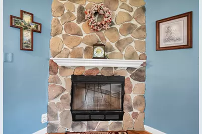 12865 W Lancaster Ave, Waukesha, WI 53007 - Photo 17