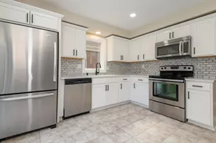 2924 N 75th St, Milwaukee, WI 53210 - Photo 11