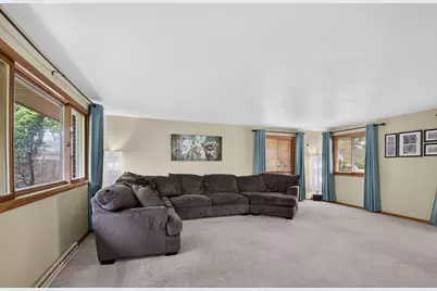 418  Jonathon Dr, Racine, WI 53402 - Photo 21