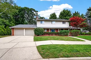 418 Jonathon Dr, Racine, WI 53402 - Photo 1