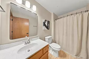 10180 W Whitnall Edge Circle, Franklin, WI 53132 - Photo 15