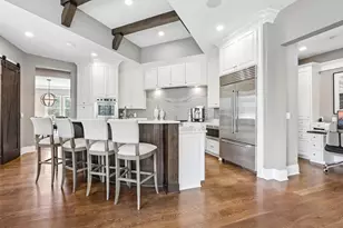 W248N2175 Kettle Cove Ct, Pewaukee, WI 53072 - Photo 5