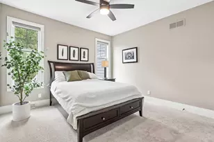 W248N2175 Kettle Cove Ct, Pewaukee, WI 53072 - Photo 37