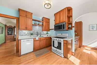 2461 N 60th St, Wauwatosa, WI 53210 - Photo 17
