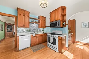 2461 N 60th St, Wauwatosa, WI 53210 - Photo 17
