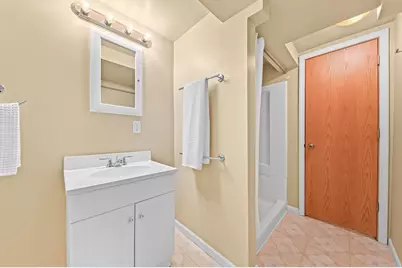 2461 N 60th St, Wauwatosa, WI 53210 - Photo 37