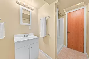 2461 N 60th St, Wauwatosa, WI 53210 - Photo 37