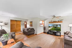 36707 Prairie Dr, Summit, WI 53066 - Photo 5