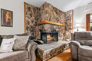 36707 Prairie Dr, Summit, WI 53066 - Photo 7