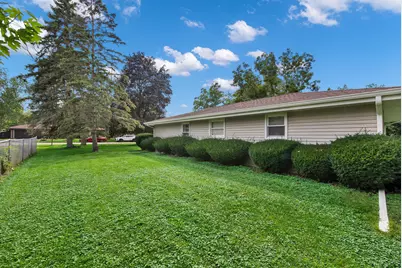 4722  St Regis Dr, Racine, WI 53403 - Photo 23