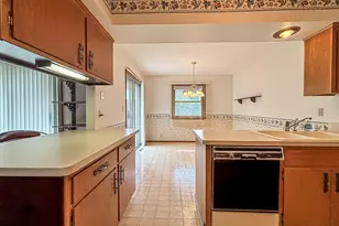 13795 W Graham St, New Berlin, WI 53151 - Photo 15