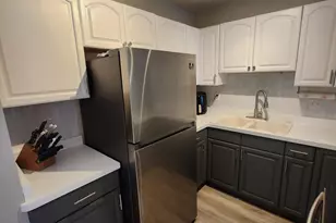 11946 W Mill Rd, Milwaukee, WI 53225 - Photo 5