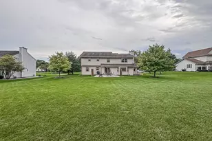 N73W15494 Paseo Ln, Menomonee Falls, WI 53051 - Photo 37
