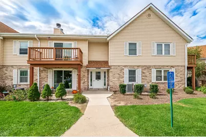 10625 N Ivy Ct, Mequon, WI 53092 - Photo 3