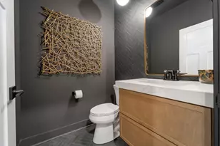 N57W20799 Dunbar Ct, Menomonee Falls, WI 53051 - Photo 21