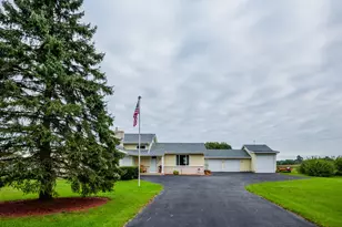 30126 Ketterhagen Rd, Burlington, WI 53105 - Photo 3