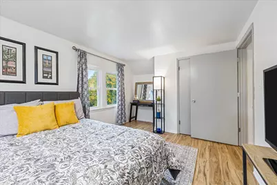 8215-8217  Portland Ave, Wauwatosa, WI 53213 - Photo 23