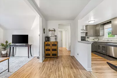 8215-8217  Portland Ave, Wauwatosa, WI 53213 - Photo 17