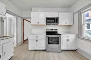 8215 Portland Ave, Wauwatosa, WI 53213 - Photo 27