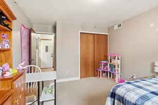 914 Kings Ridge Ct, West Bend, WI 53090 - Photo 19