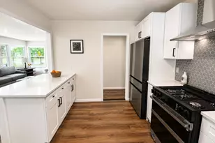 4646 N 72nd St, Milwaukee, WI 53218 - Photo 7