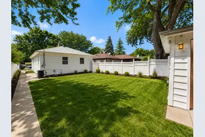 4646 N 72nd St, Milwaukee, WI 53218 - Photo 27