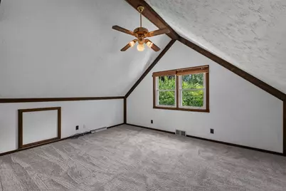 10404 W Darnel Ave, Milwaukee, WI 53224 - Photo 13
