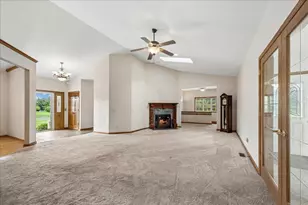 W5570 Double Dr, Walworth, WI 53184 - Photo 5