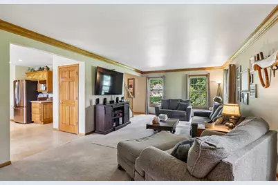 652  Fairway Cir, Jefferson, WI 53549 - Photo 11
