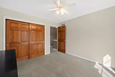 303 S Pheasant Pl, Saukville, WI 53080 - Photo 23