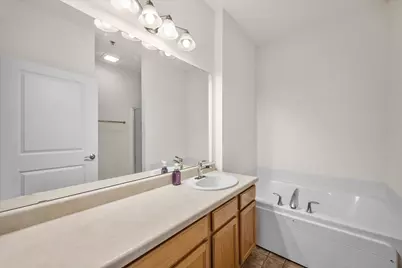 8485 S Ashbury Ln #101, Oak Creek, WI 53154 - Photo 17