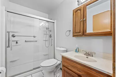 314  Sunset Dr, Pewaukee, WI 53072 - Photo 11