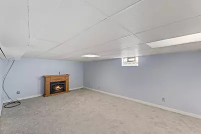 314  Sunset Dr, Pewaukee, WI 53072 - Photo 13