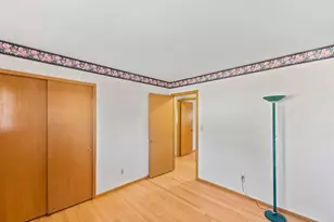 314 Sunset Dr, Pewaukee, WI 53072 - Photo 13