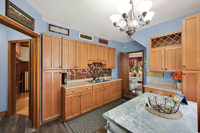 1574 S 77 St, West Allis, WI 53214 - Photo 7