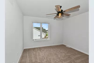 2009  Paris Ln, Cottage Grove, WI 53527 - Photo 35