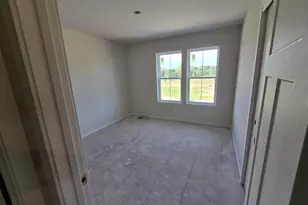 548 Harvest Ln, Hartford, WI 53027 - Photo 11