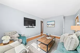 1827 N 117th St, Wauwatosa, WI 53226 - Photo 5