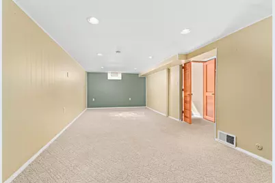 1827 N 117th St, Wauwatosa, WI 53226 - Photo 23