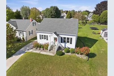 1814 S 9th St, Manitowoc, WI 54220 - Photo 9